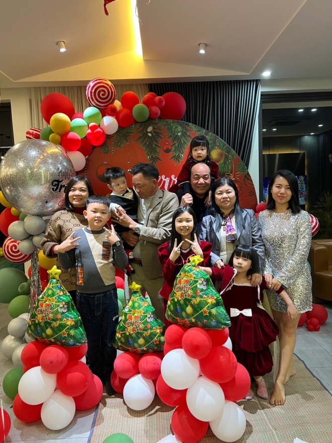 Cặp đôi Quảng Ninh bên nhau năm 17 tuổi đến năm 27 tuổi về chung nhà, 10 năm sau kỉ niệm ngày cưới bằng căn villa triệu đô-7