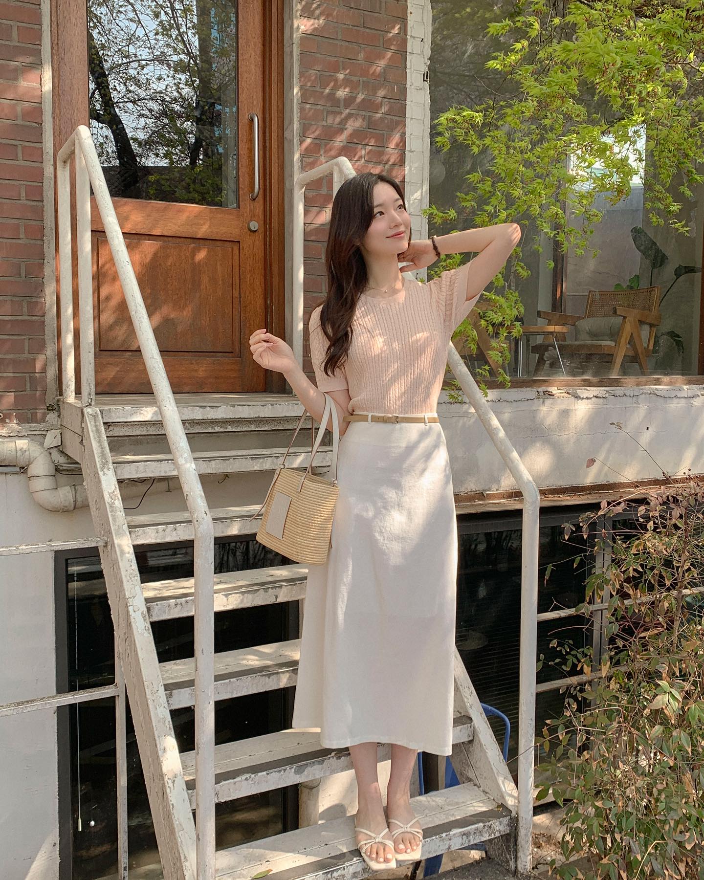 10 set đồ công sở dành cho nàng yêu thích phong cách tối giản-5