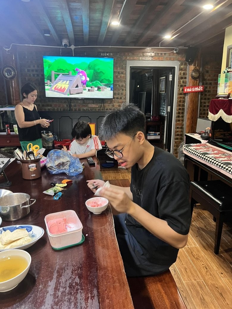 NSND Xuân Bắc đăng ảnh phòng của 2 con trai lớn, để lộ kho tàng độc đáo trong biệt phủ ngoại ô-5