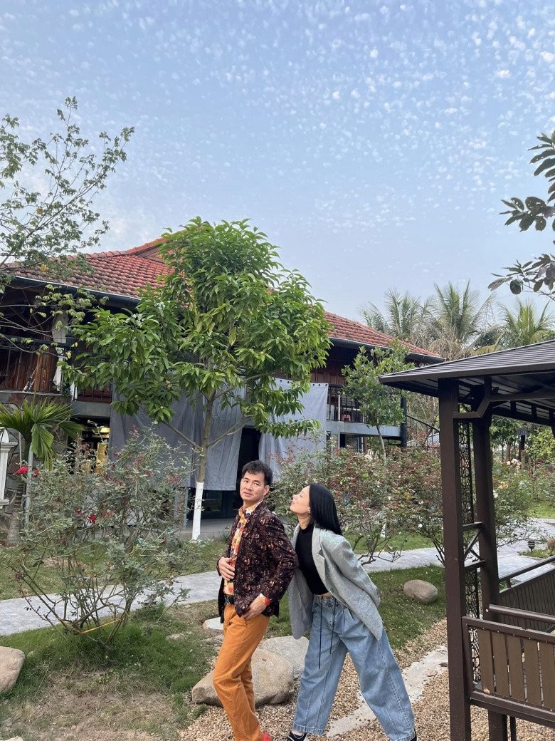 NSND Xuân Bắc đăng ảnh phòng của 2 con trai lớn, để lộ kho tàng độc đáo trong biệt phủ ngoại ô-15