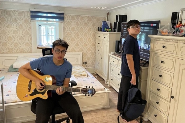 Bi Béo nhà Xuân Bắc to cao sừng sững bên bố mẹ trong lễ trưởng thành, cõng bố ngon ơ trên vai-11