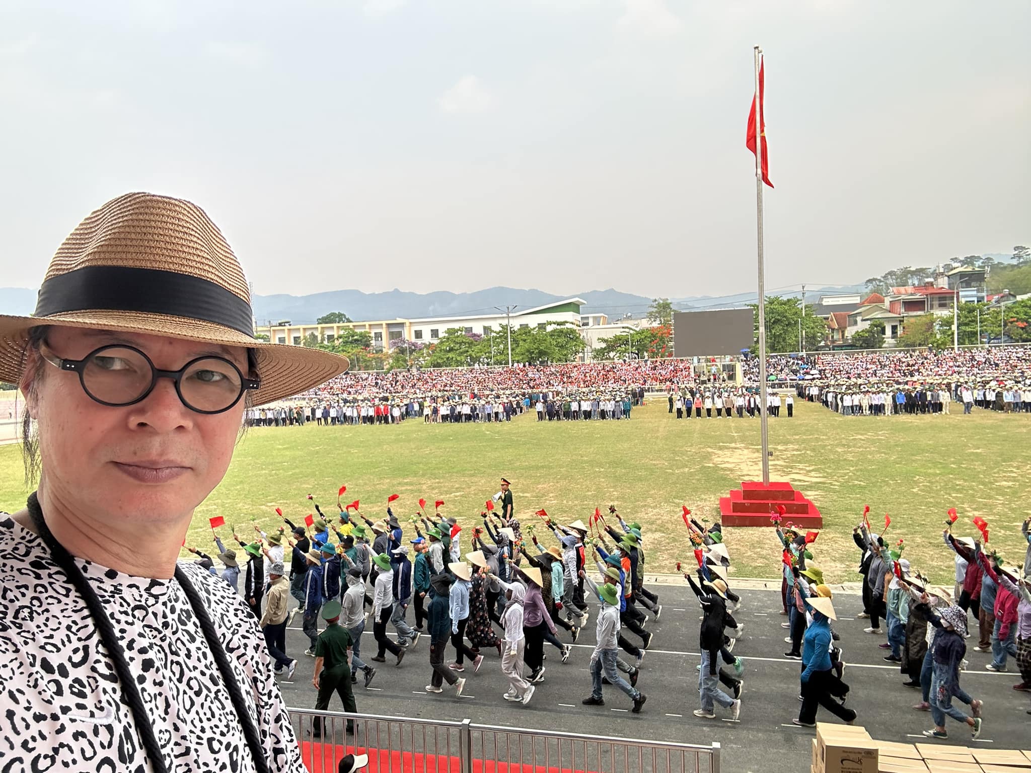 NSND đóng phim về chiến dịch Điện Biên Phủ khiến triệu khán giả rơi lệ: Tuổi 61 viên mãn bên vợ và 4 con-3