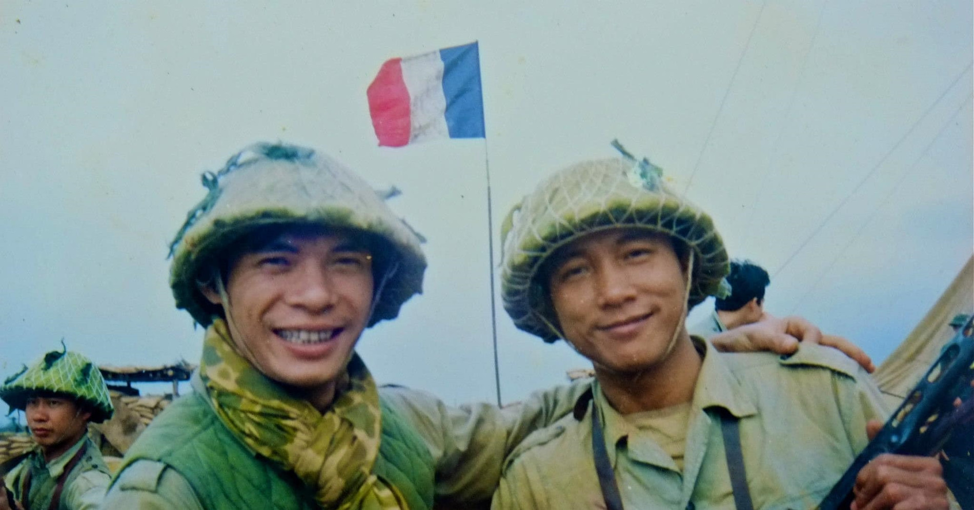 NSND đóng phim về chiến dịch Điện Biên Phủ khiến triệu khán giả rơi lệ: Tuổi 61 viên mãn bên vợ và 4 con-1