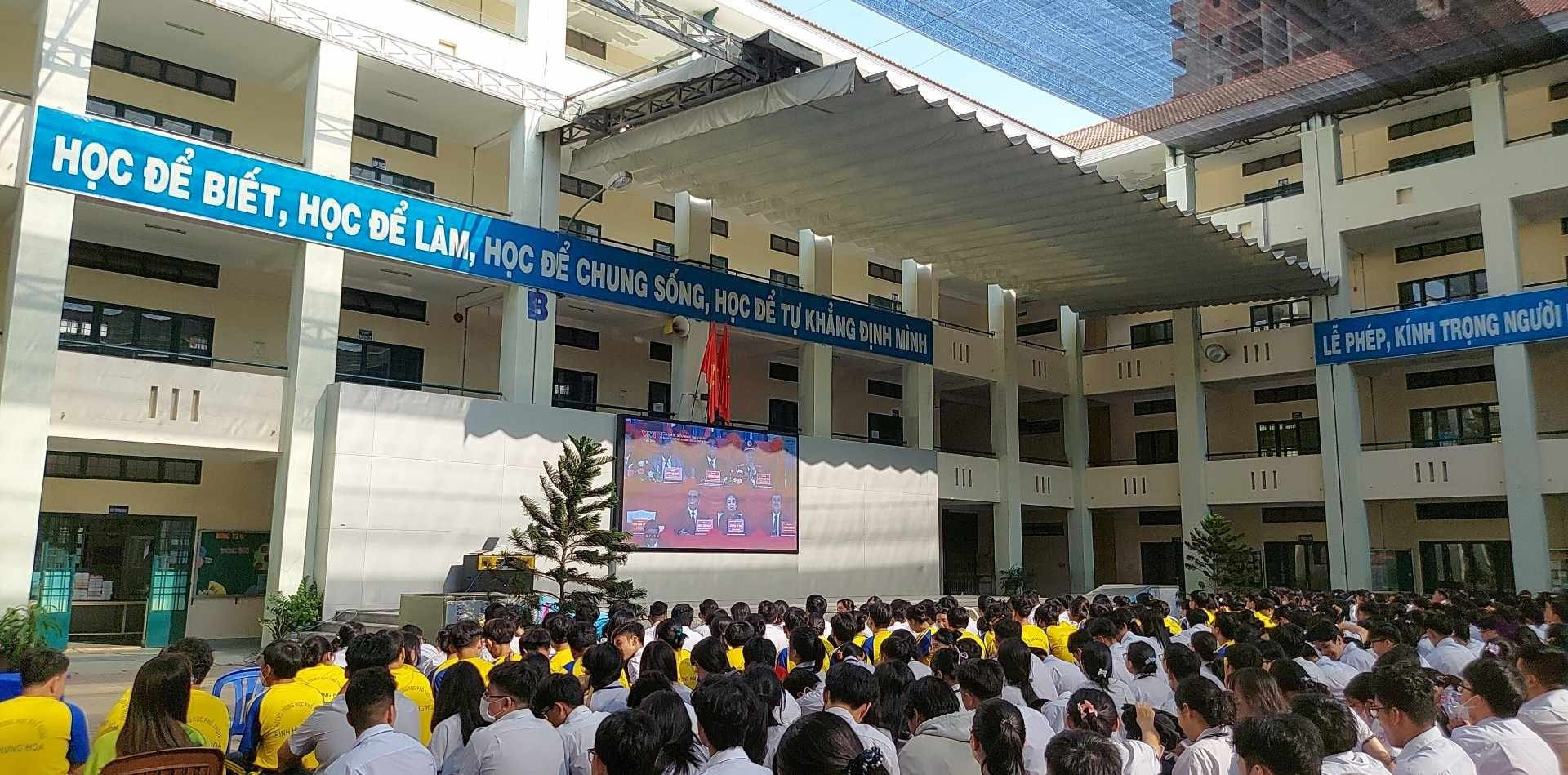 Tiết học Lịch sử khác lạ vào sáng 7/5-4