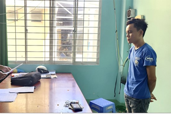Nhân viên công ty giao hàng nhanh “ôm” hơn 600 triệu đồng rồi nghỉ việc