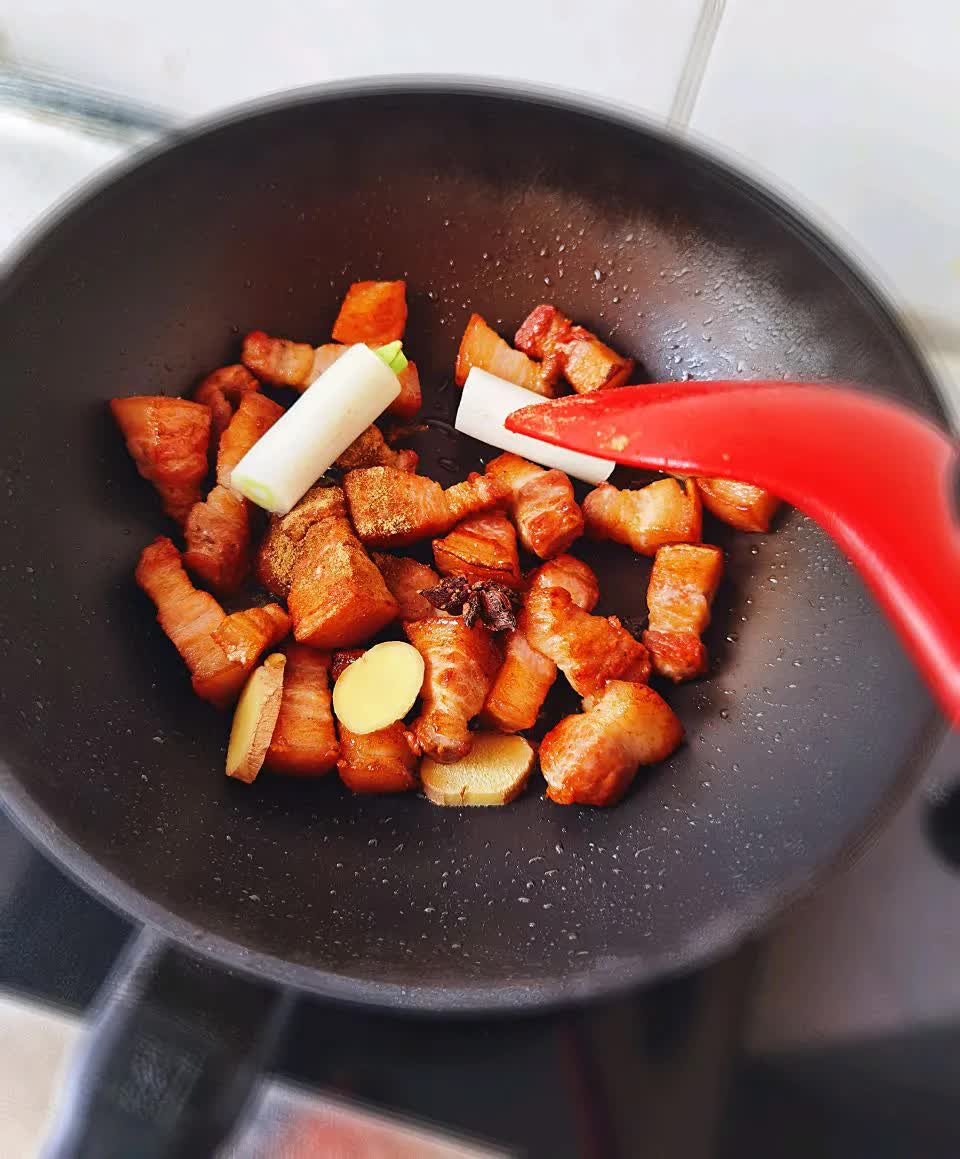 Khi làm thịt kho tàu nên cho đường trắng hay đường phèn?: Hầu hết mọi người đều làm sai, chẳng trách có vị đắng-4