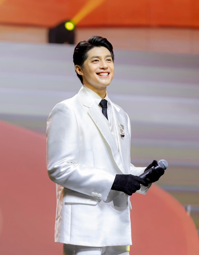 Noo Phước Thịnh xả ảnh khoe diện mạo mới toanh, visual không góc chết” chấp cả camera thường-5