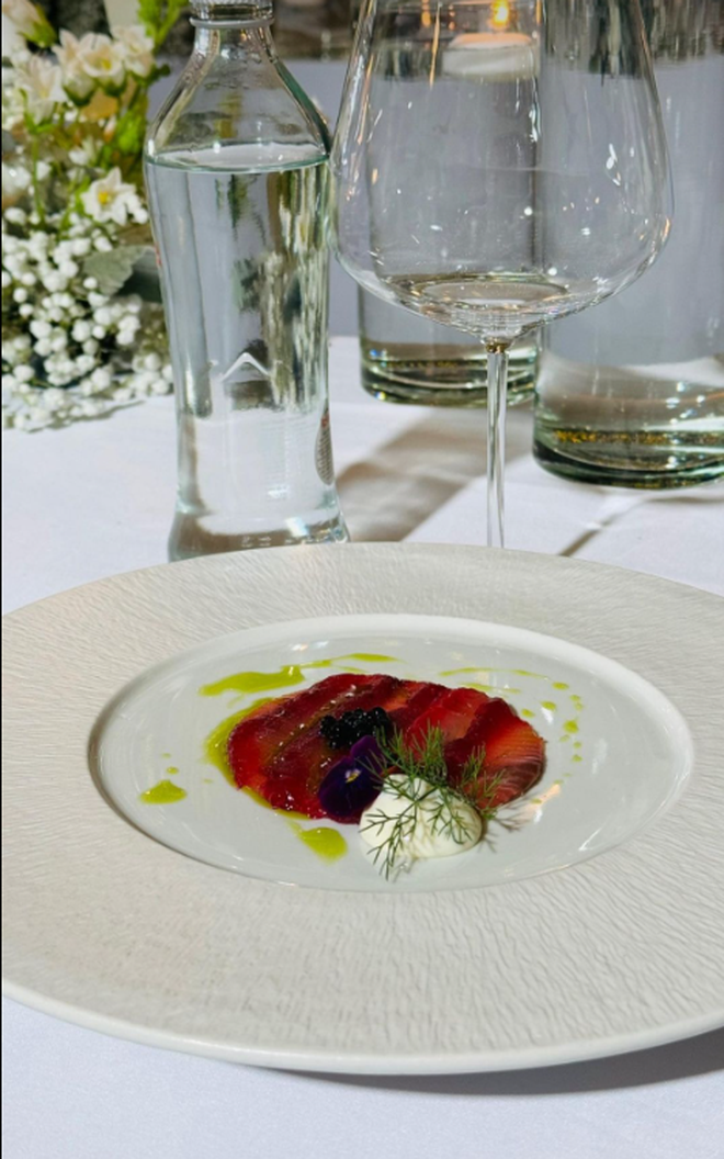 Lộ hình ảnh đám cưới của Midu tại Đà Lạt: Có 3 sao Vbiz tung hint tham dự, 1 chi tiết chứng minh độ chanh sả!-4