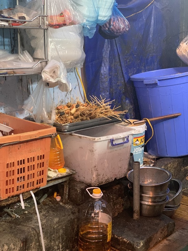 Xiên bẩn bủa vây trường học: Nguy cơ ngộ độc rình rập trẻ nhỏ nhưng nhiều phụ huynh vẫn chủ quan-5