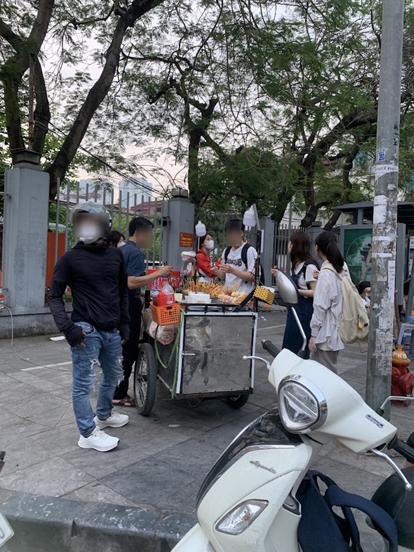 Xiên bẩn bủa vây trường học: Nguy cơ ngộ độc rình rập trẻ nhỏ nhưng nhiều phụ huynh vẫn chủ quan-9