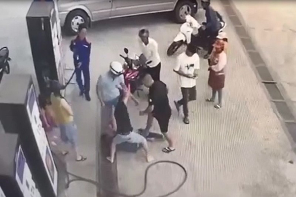 Nam sinh lớp 9 ở Hà Nam bị đánh hội đồng khi đi bơi-2