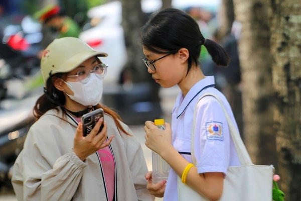 Vì sao khoảng 23.000 học sinh Hà Nội không thi lớp 10 công lập?-1