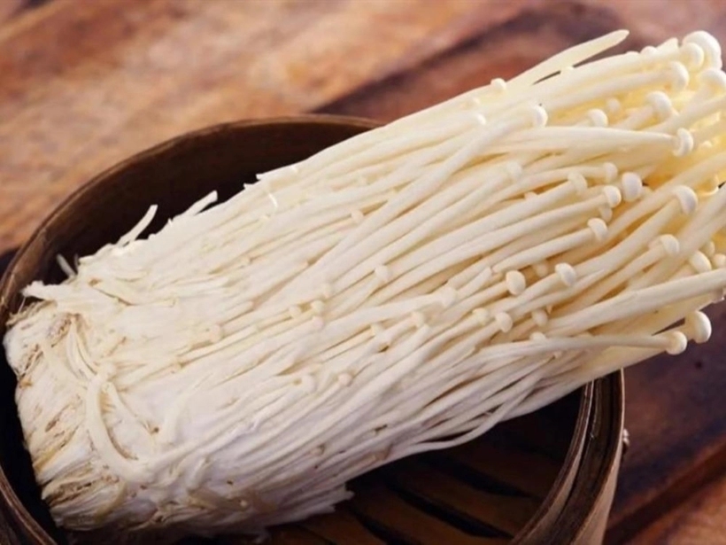 Mách bạn cách làm sạch nấm kim châm siêu đơn giản-1