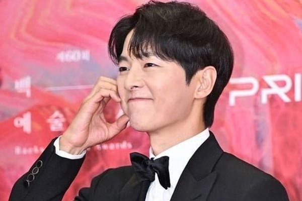 Song Joong Ki nhận tin vui-3
