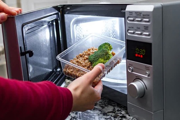 Thanh niên phát hiện nhà ngập khói, thủ phạm nằm trong bếp: Lỗi do thói quen rất nhiều người mắc phải-3