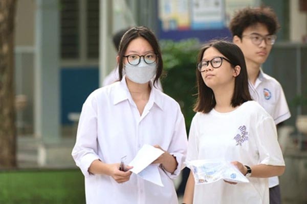 Thí sinh dự thi lớp 10 Trường Phổ thông Năng khiếu tăng mạnh-1