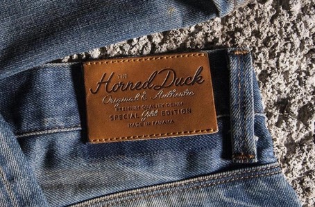 Lý do phía sau quần bò luôn có một miếng da nhỏ-1