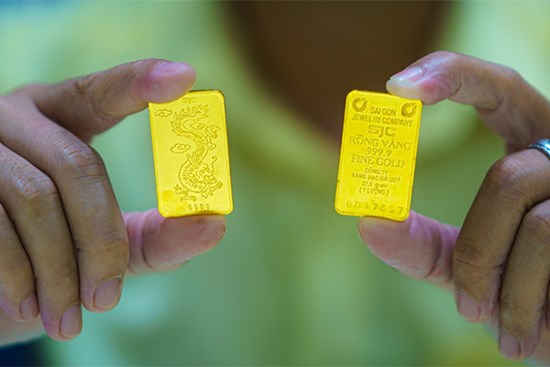 Giá vàng hôm nay 10/5/2024: Áp lực bán tháo, giá vàng giảm