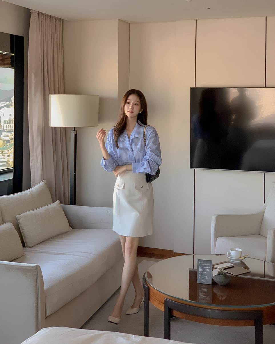 5 mẫu áo sơ mi giúp vẻ ngoài trẻ trung hơn tuổi-5