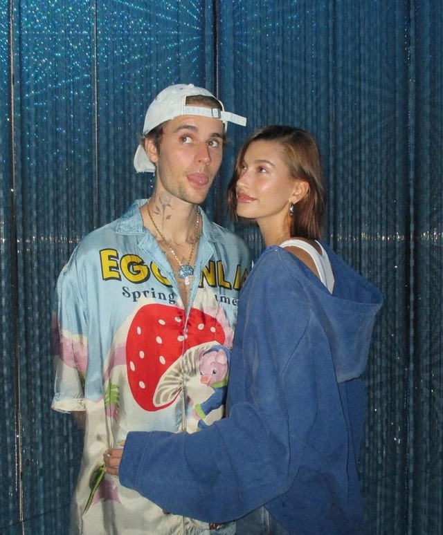 Justin Bieber và Hailey Bieber chuẩn bị đón con đầu lòng, bộ ảnh váy cưới bụng bầu hút gần 10 triệu like-7