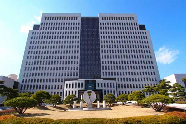 Quay video trực thăng bắn pháo hoa vào Lamborghini câu view, YouTuber đối mặt án phạt nặng bất ngờ: 10 năm tù giam-2