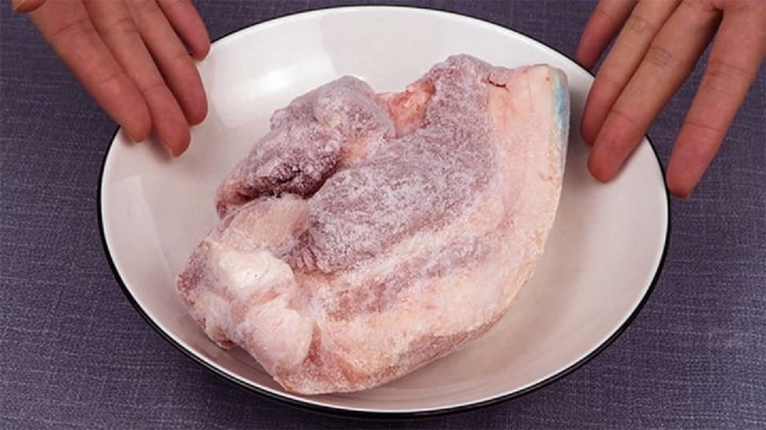 Đi chợ mua thịt lợn chỉ cần nhìn 5 điểm này là biết thịt sạch hay bẩn-3