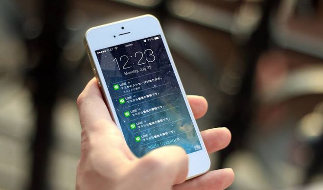 50 tuổi, tôi đi họp lớp bị coi thường vì làm nông, thu nhập thấp nhưng khi con trai đến đón, họ lập tức nín lặng và cúi đầu-2