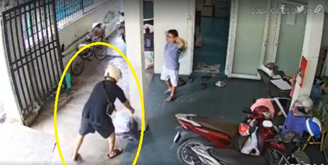 Nữ giúp việc tìm thấy bọc vàng hơn 2 lượng trong túi đồ cũ: Tôi run lắm-2