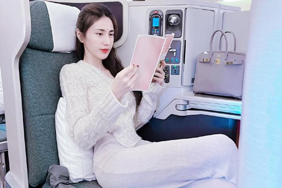 Nữ ca sĩ Vbiz vướng scandal chấn động làm mất trắng danh tiếng, bị mỉa mai ngày này tháng khác, cuộc sống hiện tại gây tò mò lớn