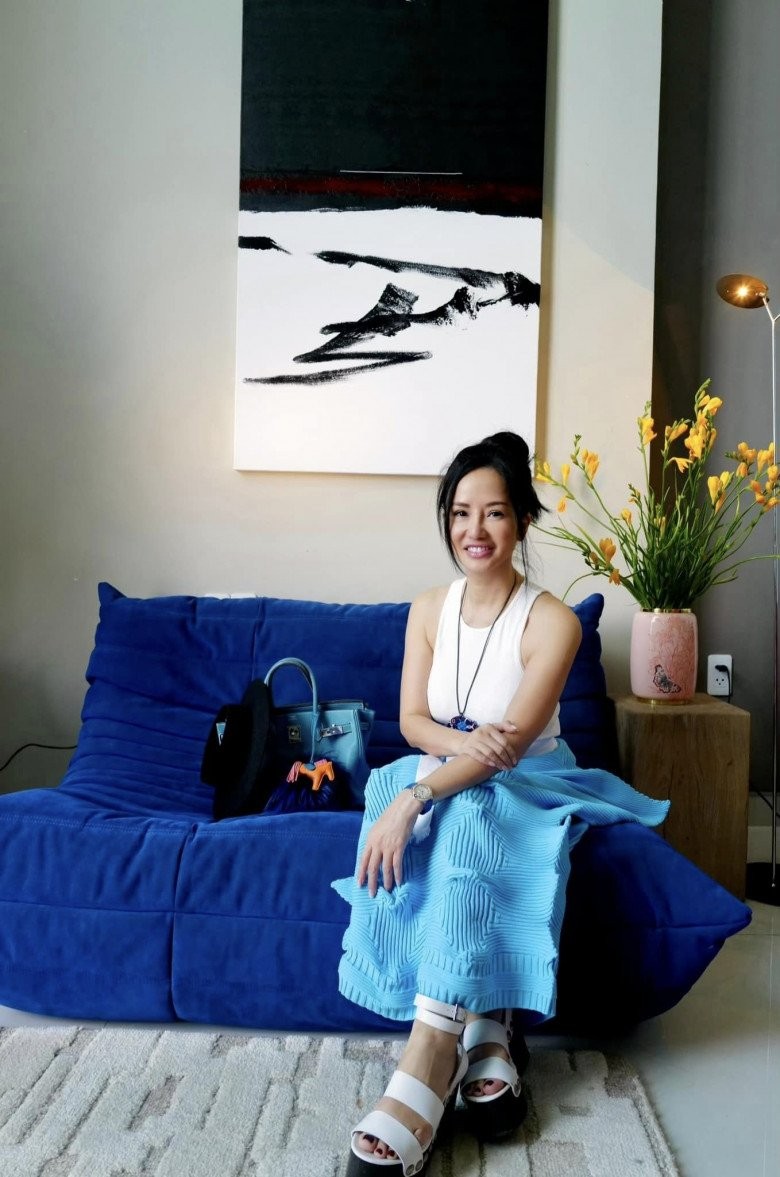 Phong cách cắm hoa độc đáo của Diva Hồng Nhung trong penthouse sang trọng-9