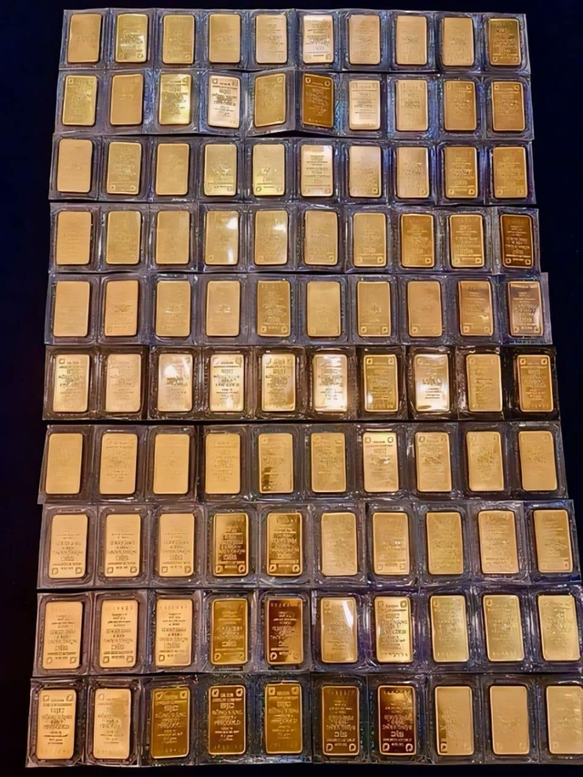 Giá vàng tăng điên loạn, phá đỉnh 92 triệu đồng, nữ đại gia quận 7 phá kho, đem 100 miếng vàng đi bán?-2