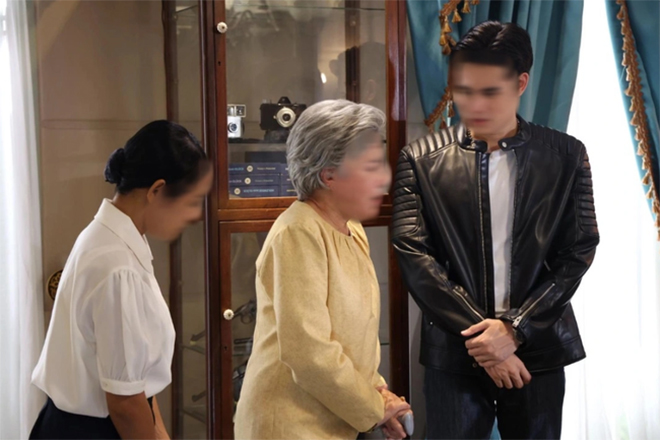 Ngay khi biết bố nghỉ hưu, 3 người con trai liền tranh nhau đón về nuôi, đến khi nghe cuộc cãi vã của các con: tôi tức muốn đau tim-3