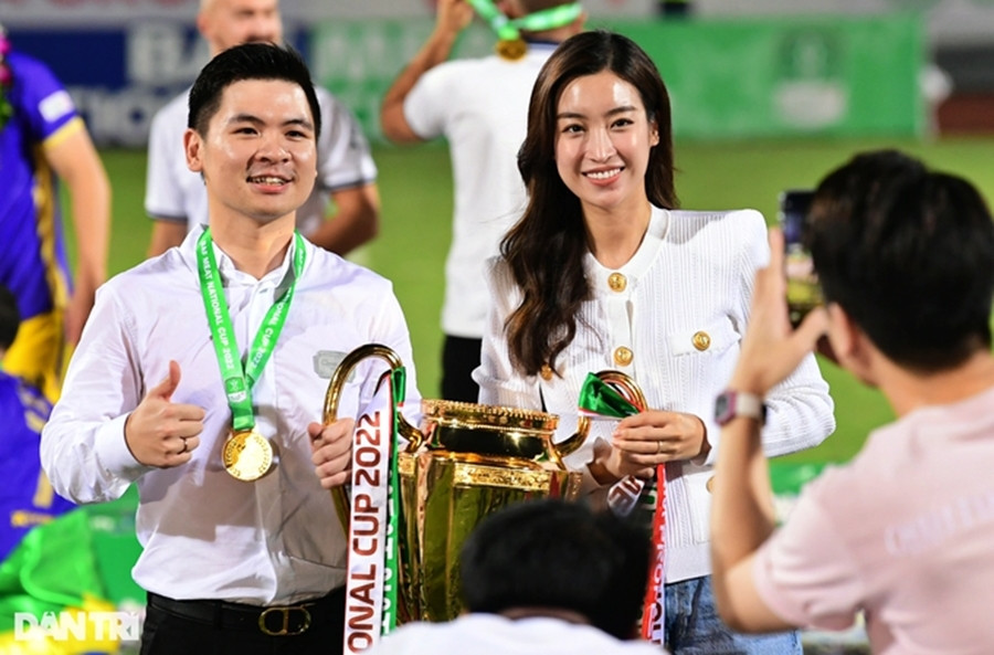 Cuộc sống làm dâu trong gia đình hào môn của hoa hậu Đỗ Mỹ Linh ra sao?-12