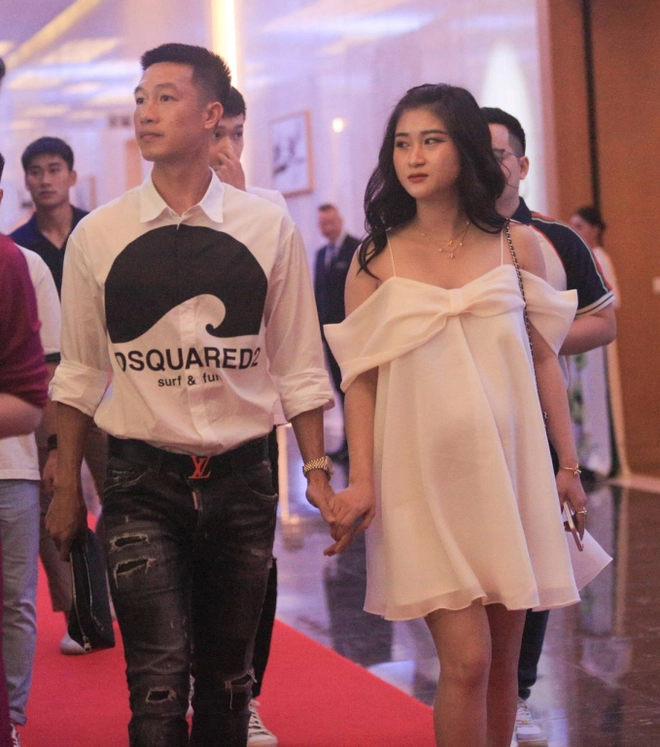 Ngày của mẹ nghe tâm sự của nàng WAG Việt mới sinh con: Chồng em khóc hết nước mắt, bạn bè tưởng em xin con ở đâu về-2