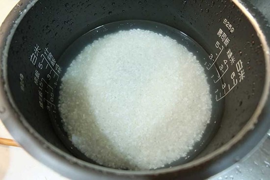 Nấu cơm cho thêm 1 loại hạt này giúp nồi cơm vừa thơm ngon vừa bổ dưỡng, không biết thì rất phí