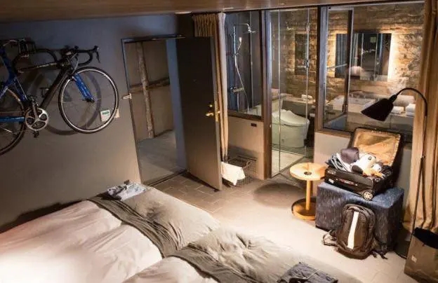 Tại sao nên bật đèn phòng tắm khi ngủ trong khách sạn? Người phục vụ phòng lâu năm tiết lộ bí mật bất ngờ phía sau-3