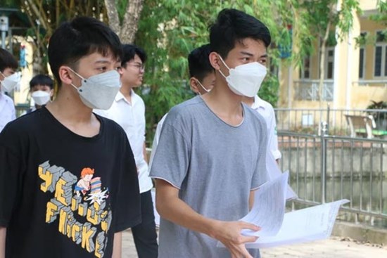 Xác minh thông tin học sinh phải làm đơn xin không thi vào lớp 10