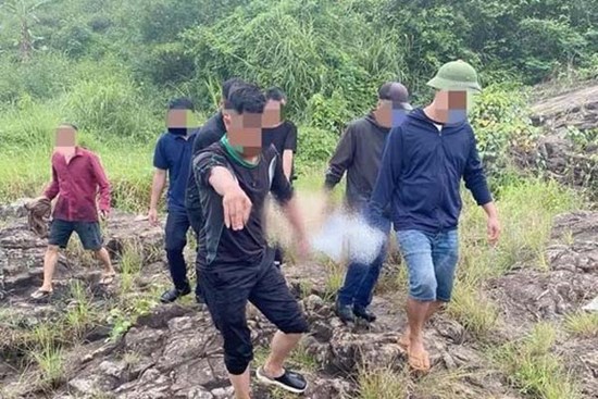 Tìm thấy thi thể nữ sinh 12 tuổi sau hai ngày ngã xuống nước mất tích