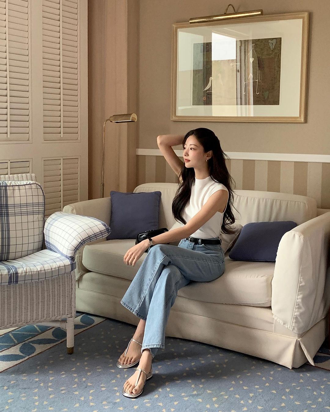 Diện áo tank top với 5 item sau sẽ giúp bạn ghi điểm mặc đẹp như fashionista-2