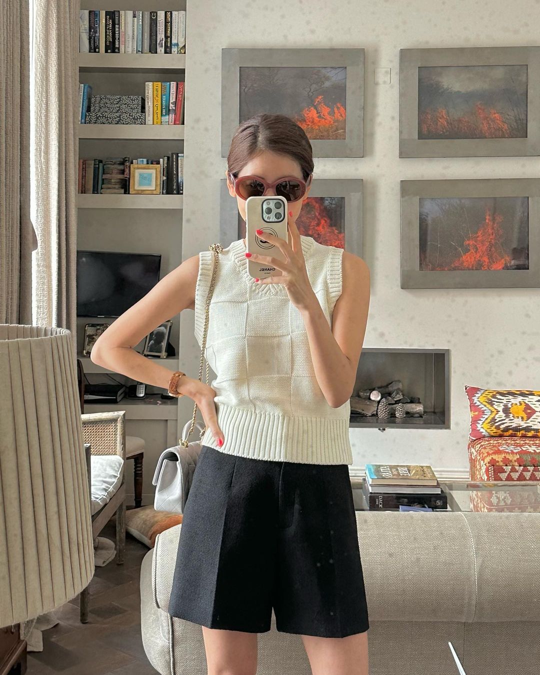 Diện áo tank top với 5 item sau sẽ giúp bạn ghi điểm mặc đẹp như fashionista-10