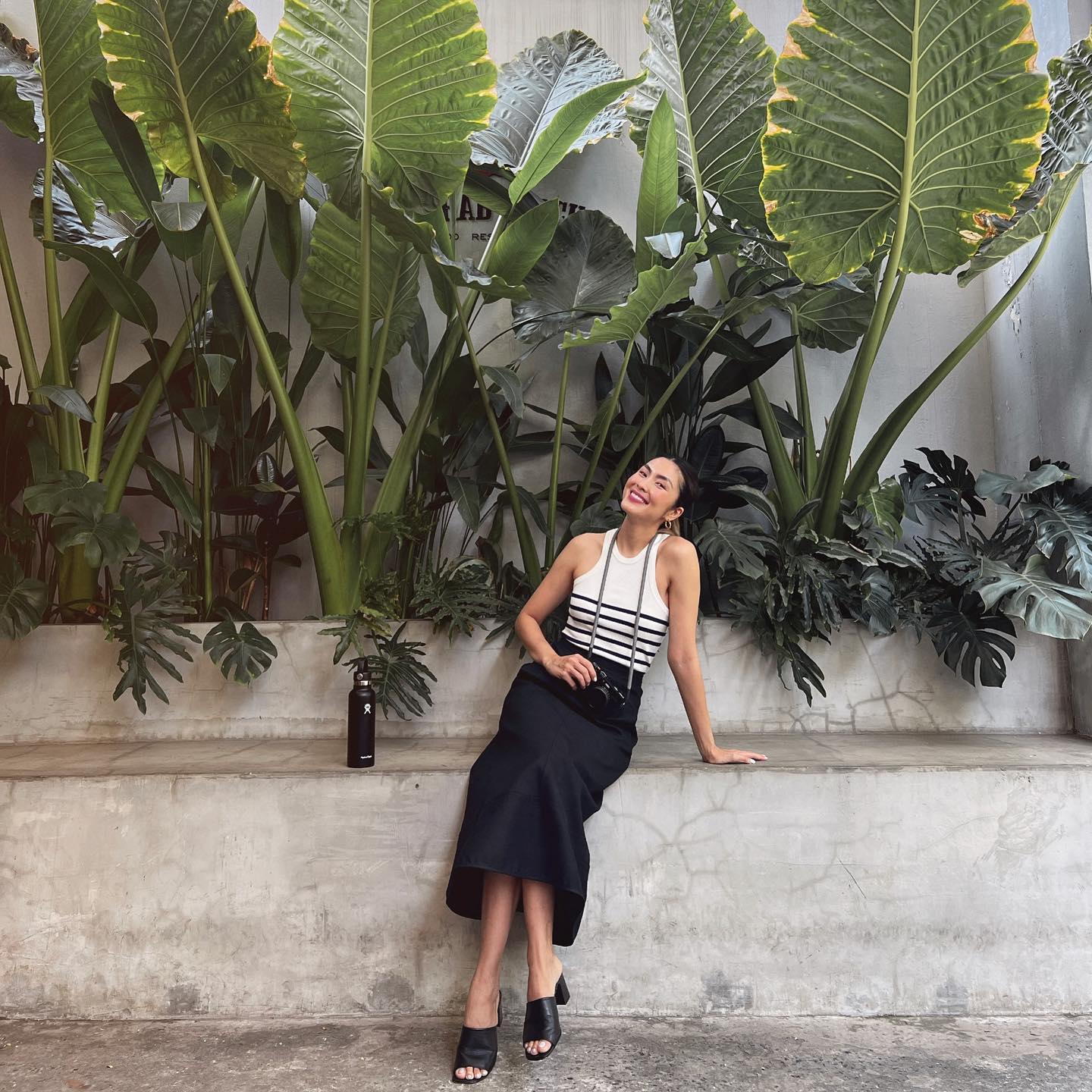 Tham khảo Tăng Thanh Hà cách mặc 3 mẫu chân váy phổ biến trong mùa hè-1