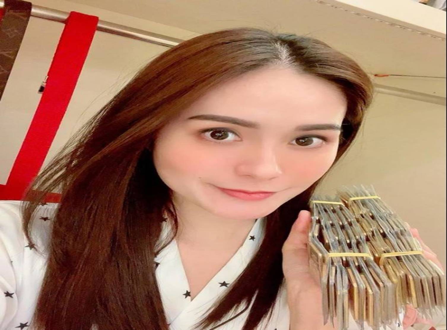 Không gian sống vạn người mơ của nữ đại gia vừa khoe khéo 100 miếng vàng-3