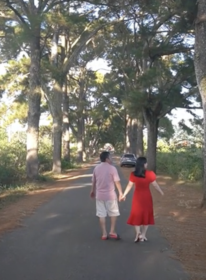 Phùng Ngọc - Thằng Cò phim Đất Phương Nam cưới vợ lần 2 kém 10 tuổi-8