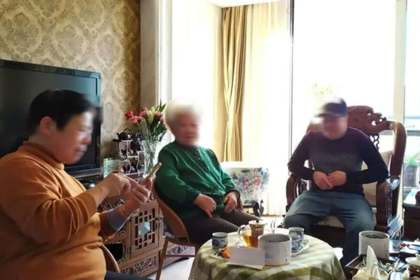 Tôi 55 tuổi, có 700 triệu tiền tiết kiệm, lương hưu 10 triệu đồng/tháng, vẫn muốn đi làm để kiếm tiền: Lời nói của người cha 81 tuổi khiến tôi bỏ cuộc!-4