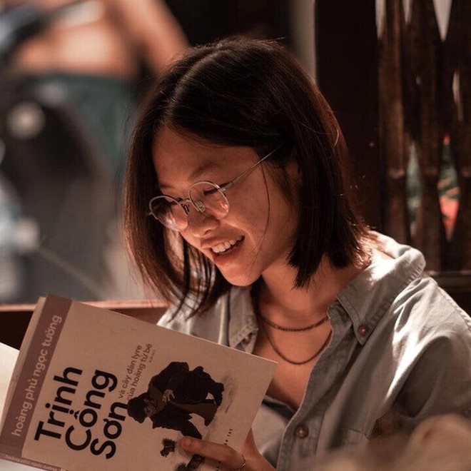 Con gái NSND Công Lý: Tôi không vui khi có bình luận chê trách bố nhiều vợ-4