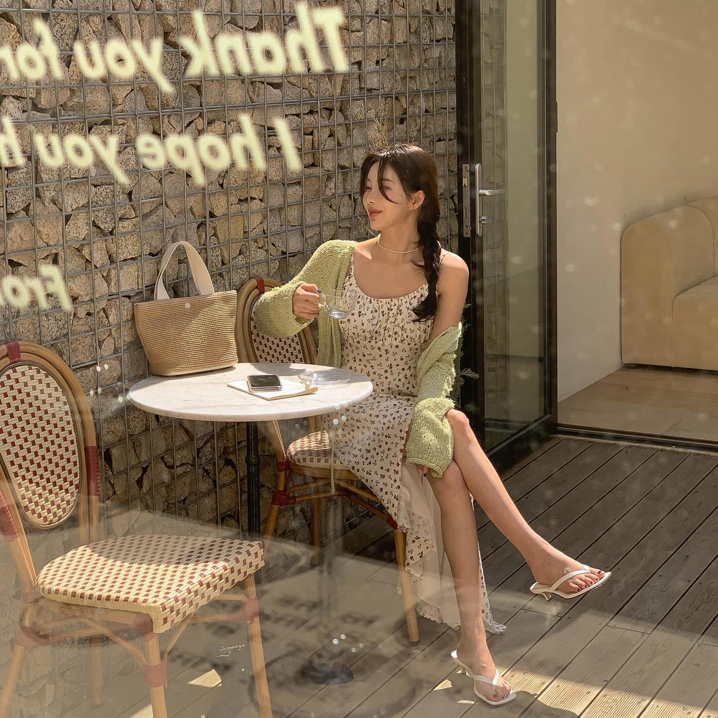 Váy và sandal có 10 cách diện siêu trẻ trung, tôn dáng-4