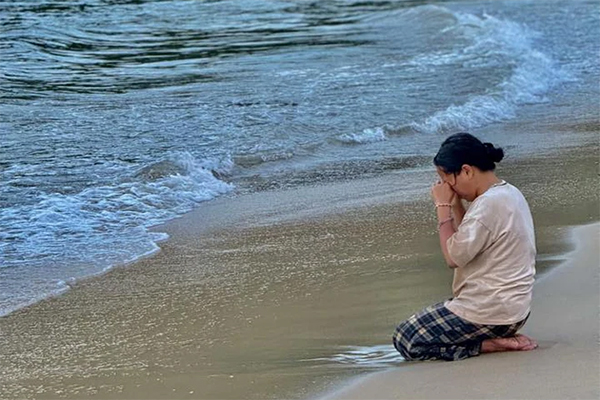 Đắk Lắk: Người đàn ông bất ngờ lao vào đầu xe tải, tử vong tại chỗ-2