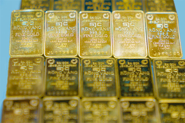 Giá vàng hôm nay 16/5/2024: Vàng SJC hạ nhiệt, giảm về 90 triệu đồng/lượng-1