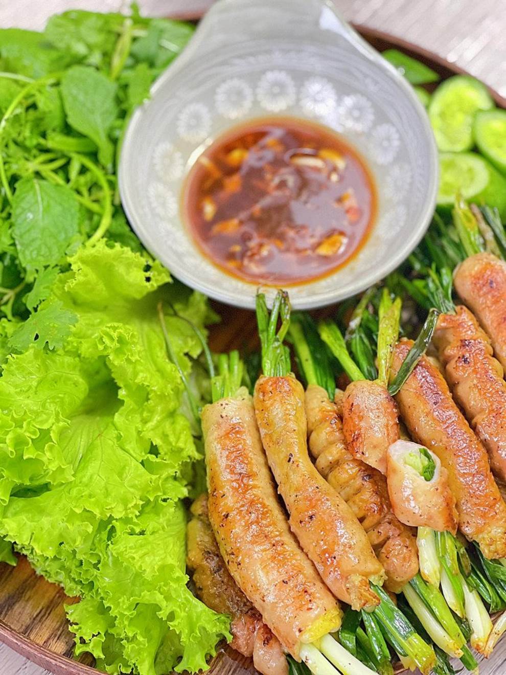 Cách làm khấu đuôi nhồi hành lá nướng thơm lừng, béo ngậy cho ông xã lai rai ngon đã miệng-7