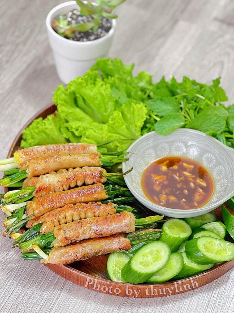 Cách làm khấu đuôi nhồi hành lá nướng thơm lừng, béo ngậy cho ông xã lai rai ngon đã miệng-8